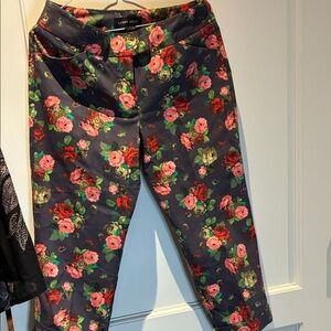 Larry Levine Floral Print Capri Pants⭐️